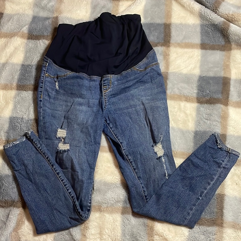 Isabel MaternitySZ 6 ripped jeans